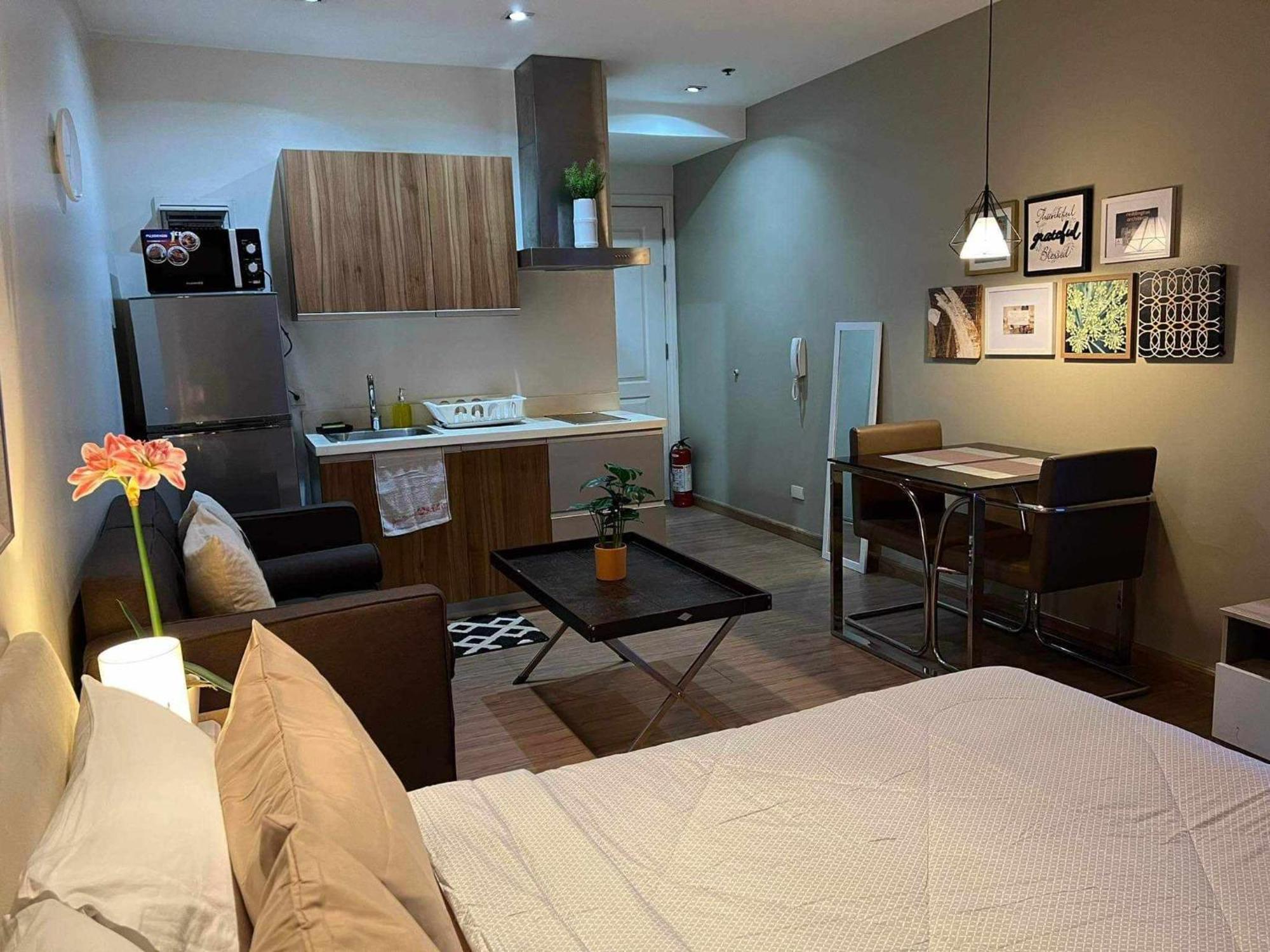 Gramercy Residences Makati City Екстер'єр фото